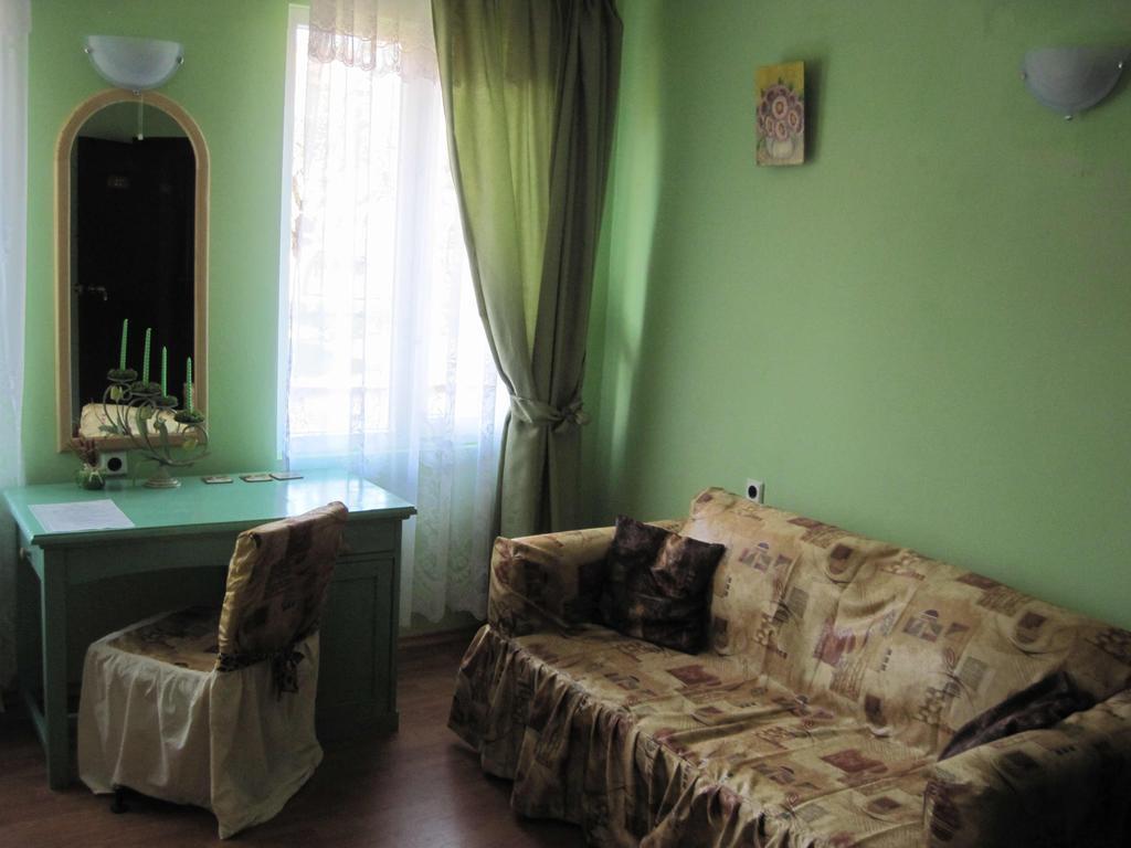 Hadjibulevata Guest House Kovachevtsi Habitación foto